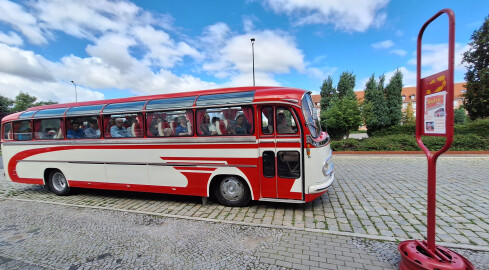 Retro Bus na ulicach Piły - ZDJĘCIA  - grafika