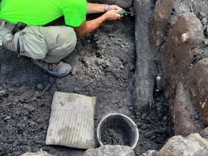 Srebrne szelągi i prahistoryczna ceramika w centrum Piły - grafika