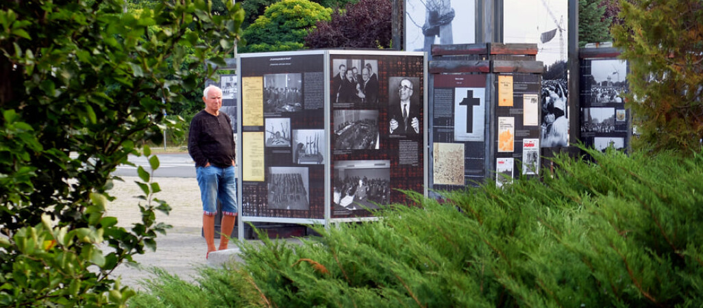 Plenerowa wystawa o Poznańskim Czerwcu na pl. Staszica