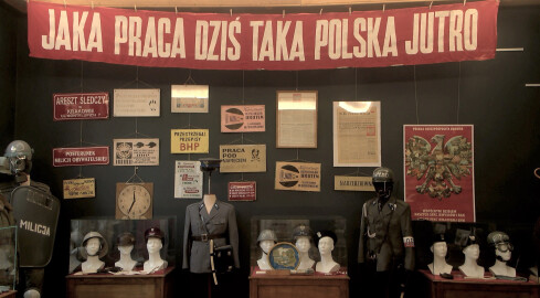 Jak wyglądała codzienność w czasach PRL?  - grafika