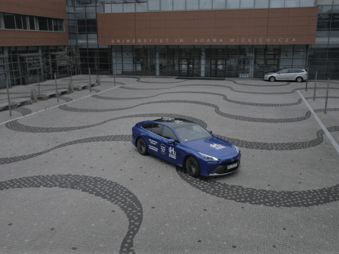 Wodorowy samochód testowany w Pile  - grafika