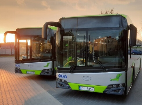 Mniej autobusów w weekendy. Zmiany już od tej soboty  - grafika