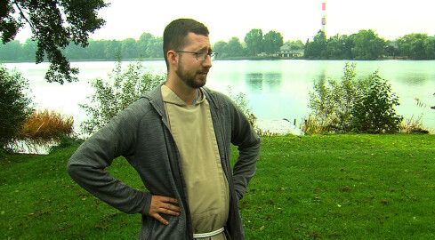 Brat Maciej z Wałcza buduje studnię w Afryce  - grafika