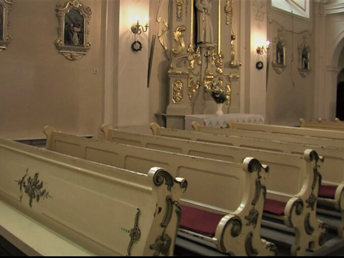 Parafie biednieją przez epidemię koronawirusa  - grafika