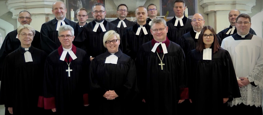 Synod dopuścił kobiety do kapłaństwa