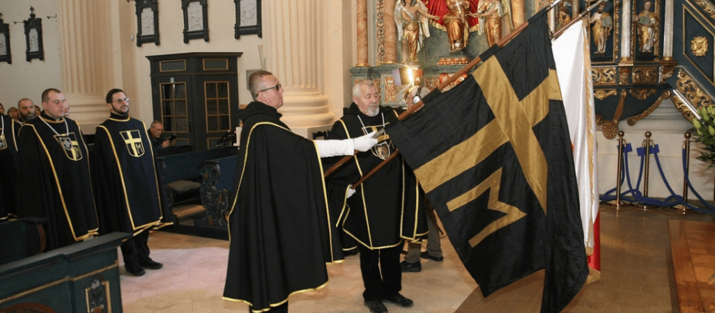 Wojownicy, niewolnicy i rycerze w kościele katolickim 