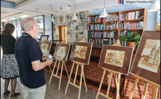 Obrazy namalowane... kawą. Można je obejrzeć w Pile