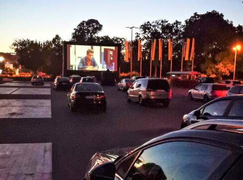 Darmowe seanse na parkingu VIVO! Piła - dziś „Vox Lux” - grafika