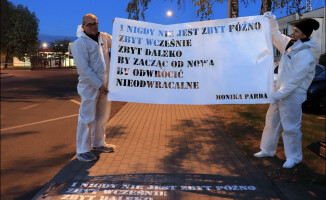 Na pilskich chodnikach pojawiły się.... wiersze