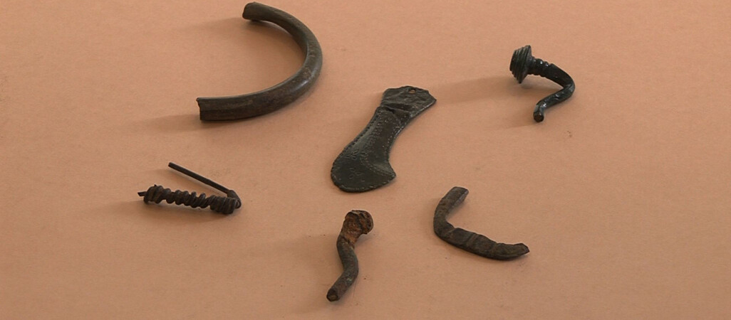 Fragmenty biżuterii i przedmiotów użytkowych głównie z brązu znaleźli archeolodzy w dolinie Noteci