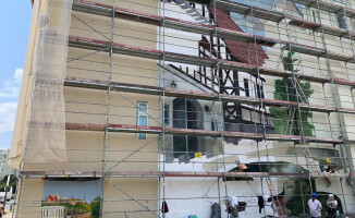 Powstaje mural z historycznymi pilskimi budynkami