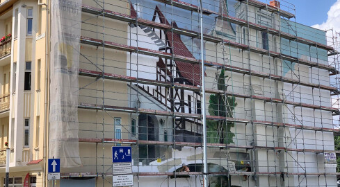 Powstaje mural z historycznymi pilskimi budynkami - grafika