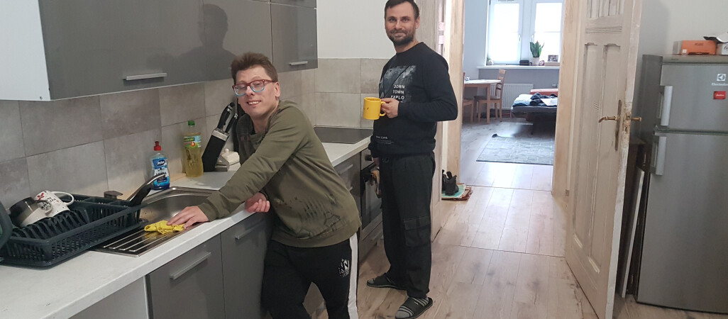 Adam i Robert z Na Górze uczą się samodzielności