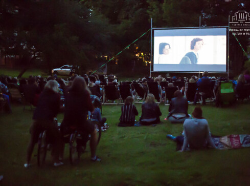 W piątek rusza w Pile kino plenerowe - grafika