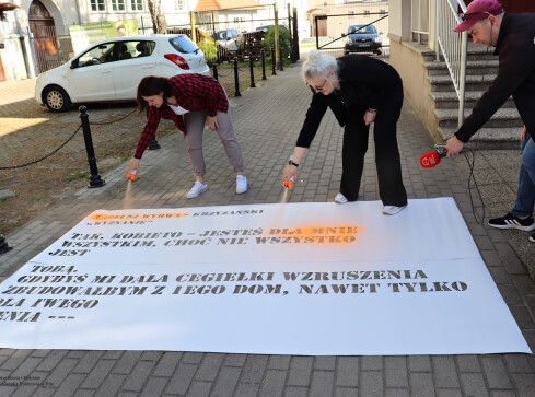 Poezja na chodnikach. Ruszyły 19 Nadnoteckie Dni Literatury  - grafika