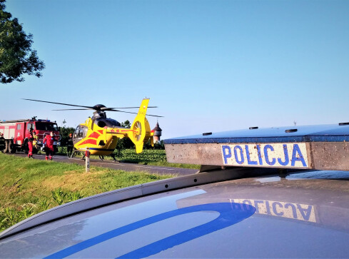 Wypadek za Złotowem. Ranna kobieta w ciąży  - grafika