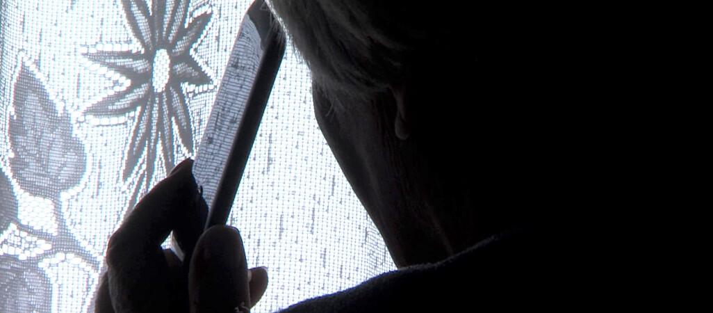 Omal nie straciła oszczędności życia. Opowiada, jak działają oszuści