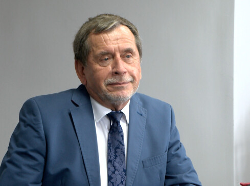Dyrektor chodzieskiego szpitala idzie na emeryturę - grafika