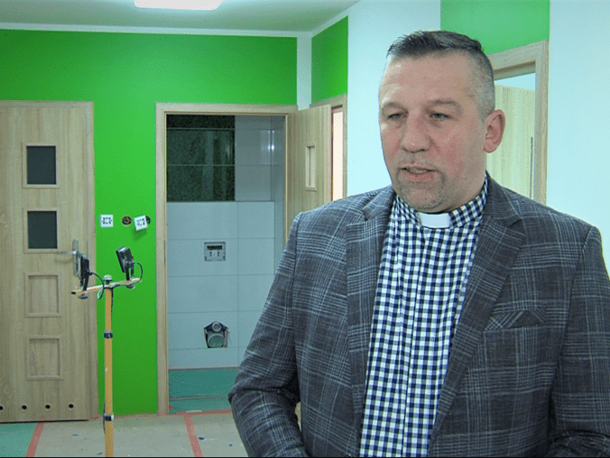 Na plebanii zamieszkają kolejni uchodźcy wojenni  - grafika