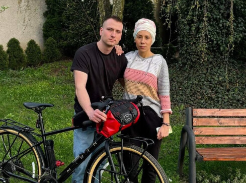 Przejechał na rowerze 8 tys. km dla chorej koleżanki - grafika