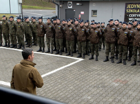 Stawiamy na promocję służby wojskowej. Wiceszef MON w Pile - grafika