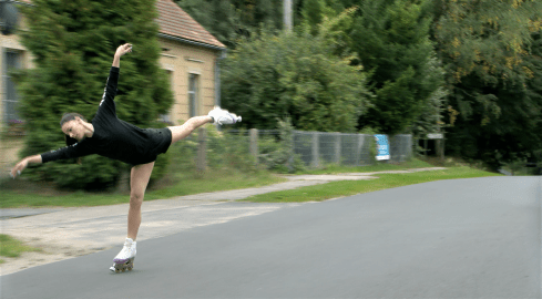 Mistrzyni Polski w jeździe figurowej na rolkach mieszka w podzłotows - grafika