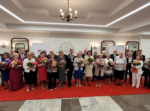 Złote i diamentowe gody pilskich par małżeńskich - ZDJĘCIA  - grafika