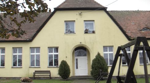 Dach jak przeciekał tak przecieka, kompromisu brak - grafika