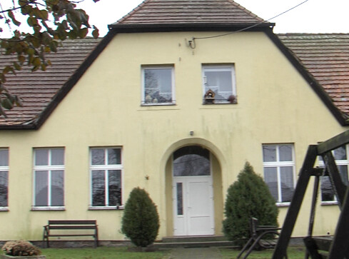Dach jak przeciekał tak przecieka, kompromisu brak - grafika