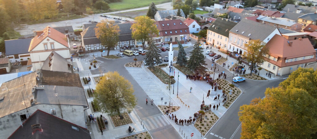 Łobżenicki rynek w końcu świeci pełnym blaskiem