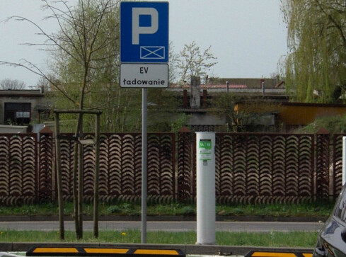 W Budzyniu naładujesz elektryczny samochód  - grafika