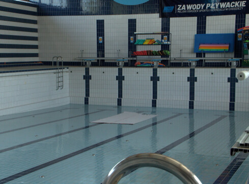 Delfin zamknięty. Trwa remont - grafika