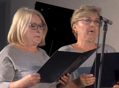 Chodziescy seniorzy się nudzą?  - grafika