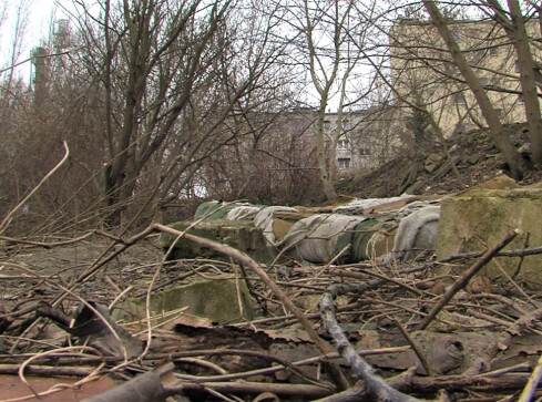 Dzikie wysypisko śmieci nad Bolemką  - grafika