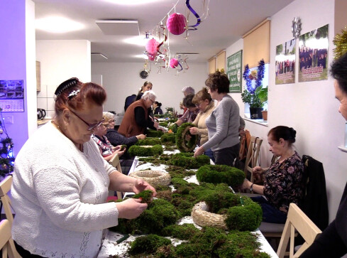 Łączą seniorów i młodych ludzi. Dostali dużą dotację  - grafika