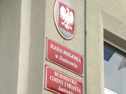 Dwóch kandydatów na burmistrza Jastrowia  - grafika