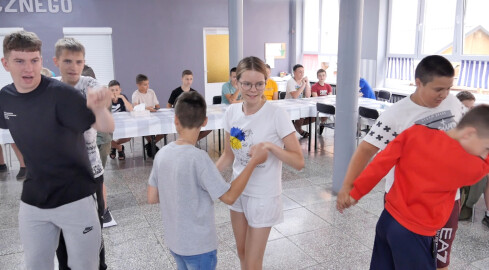 Dzieci z Ukrainy na wakacjach w Krajence - grafika