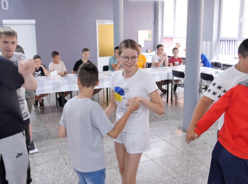 Dzieci z Ukrainy na wakacjach w Krajence - grafika