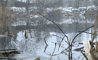 Strażacy wyłowili ciało z glinianek w Pile - ZDJĘCIA [AKTUALIZACJA]