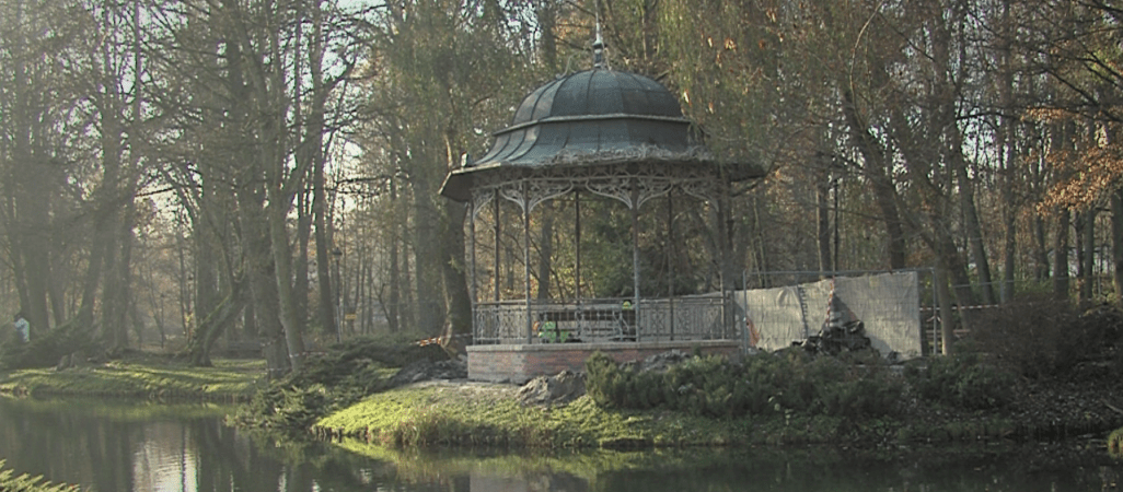 Remont secesyjnej altany w pilskim parku