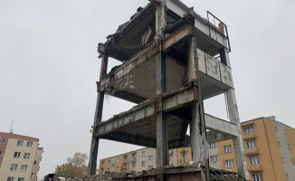 Rozbiórka na ukończeniu [Galeria]