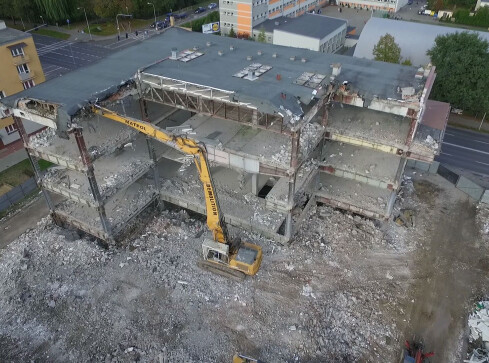 Znika dawny "Dom Handlowy Stokłosa" - DRON  - grafika
