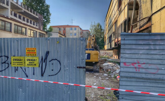 Ruszyła rozbiórka dawnego DH Stokłosa