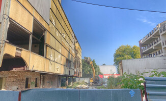 Ruszyła rozbiórka dawnego DH Stokłosa