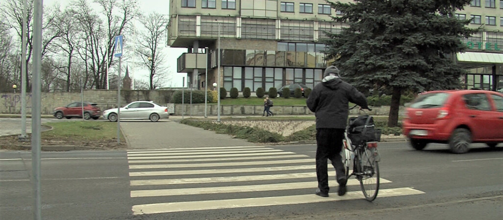 Nowe przepisy zwiększyły bezpieczeństwo pieszych na przejściach? 