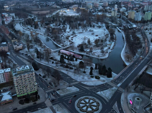 100 mln zł na inwestycje w Pile. Budżet przyjęty  - grafika
