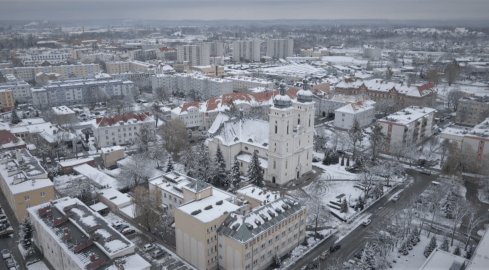 Piła przysypana śniegiem - VIDEO  - grafika