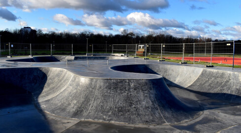 Skateplaza nabiera kształtów - ZDJĘCIA  - grafika