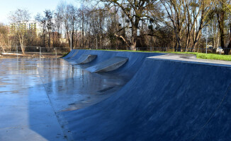 Skateplaza nabiera kształtów - ZDJĘCIA 