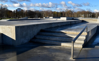Skateplaza nabiera kształtów - ZDJĘCIA 